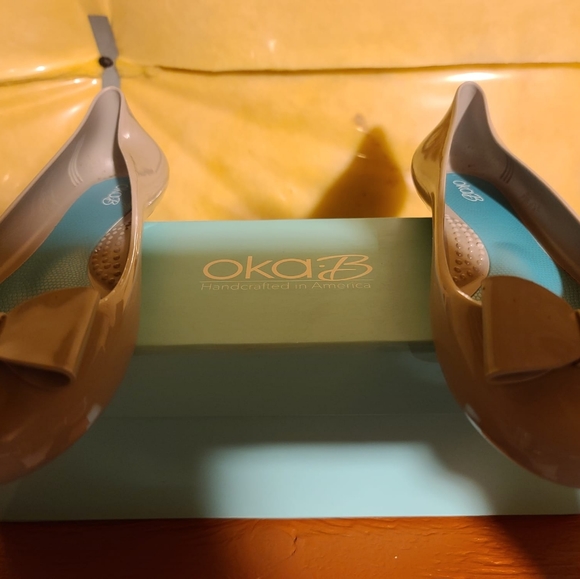 Oka B Frederica Ballet Dove with Dove Bow - Picture 4 of 7